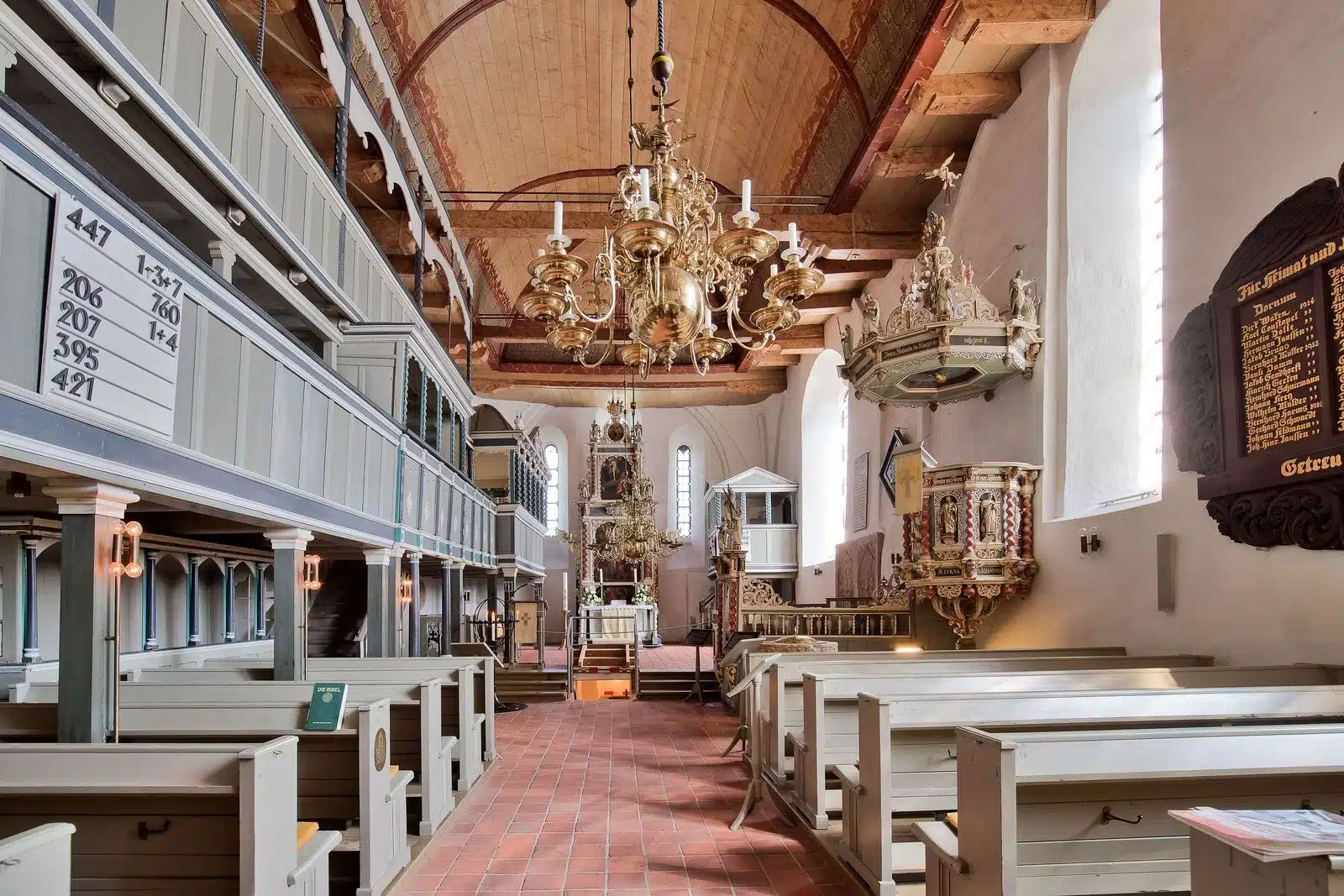 St.-Bartholomäuskirche in Dornum. St.-Bartholomäuskirche in Dornum.